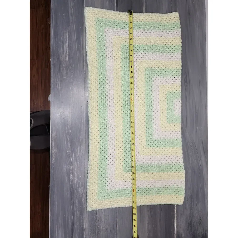 Beautiful Hand Made Crochet Baby Blanket Afghan Throw‎